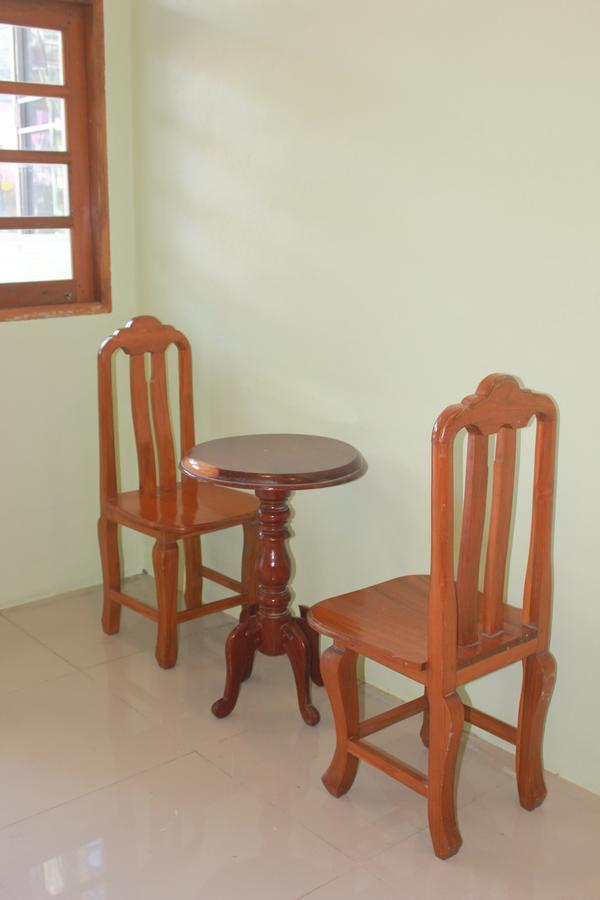 One One Hostel Patong Екстер'єр фото