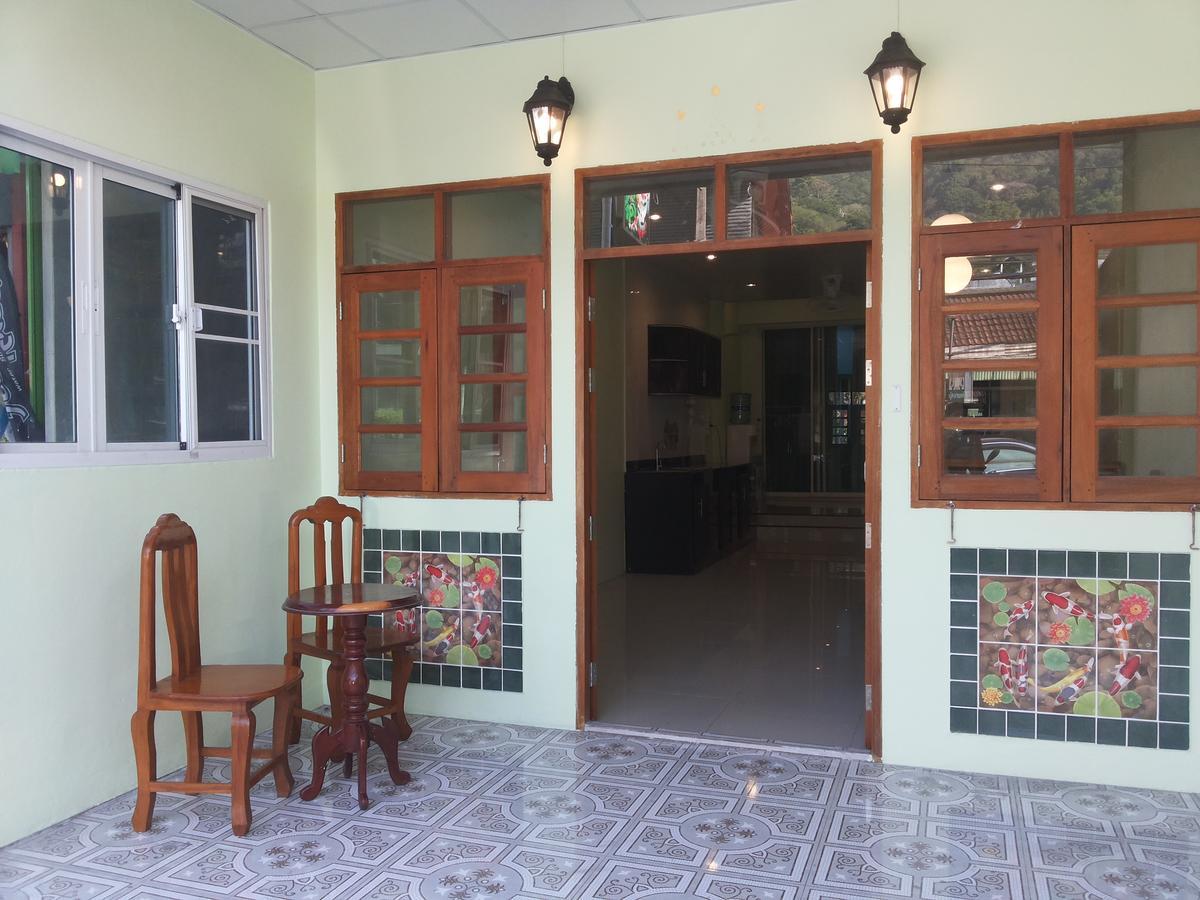 One One Hostel Patong Екстер'єр фото
